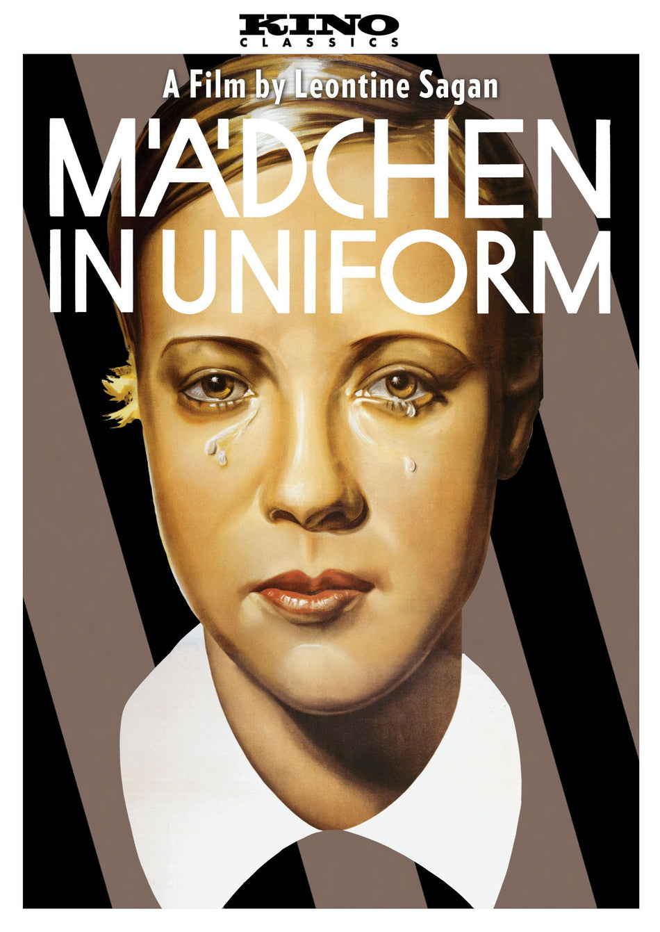 Mädchen In Uniform